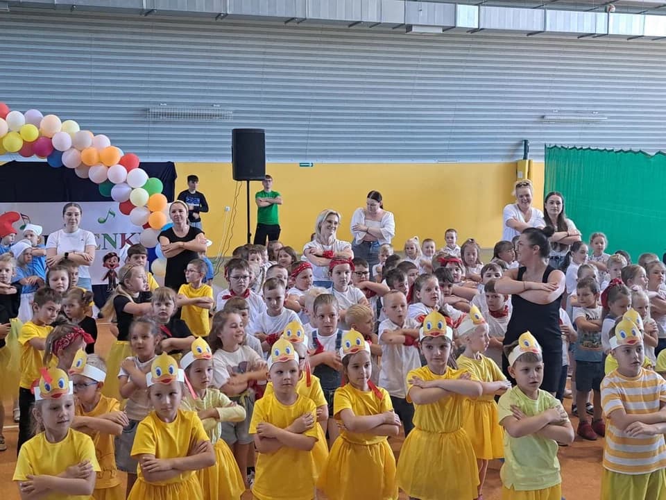 Przedszkole "Bajeczka" w Jarocinie gospodarzem Gminnego Festiwalu Piosenki Bajkowej [ZDJĘCIA]