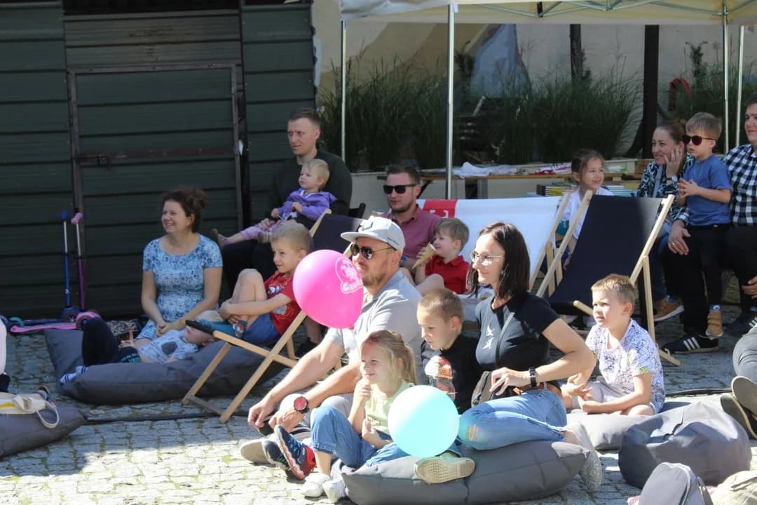 Targi Książki dla Dzieci i Młodzieży w Jarocinie [2022] — zdjęcie 5 z 127