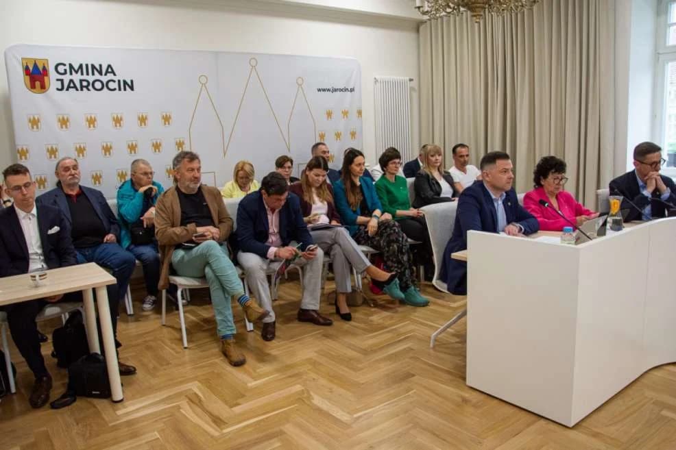 Sytuacja jarocińskiego PWiK-u na sesji Rady Miejskiej w Jarocinie — zdjęcie 2 z 18