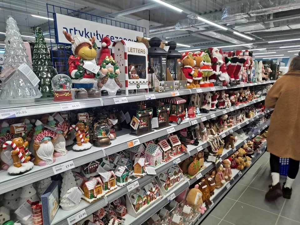 Nowe sklepy oferują klientom promocje, upominki i darmowe degustacje.