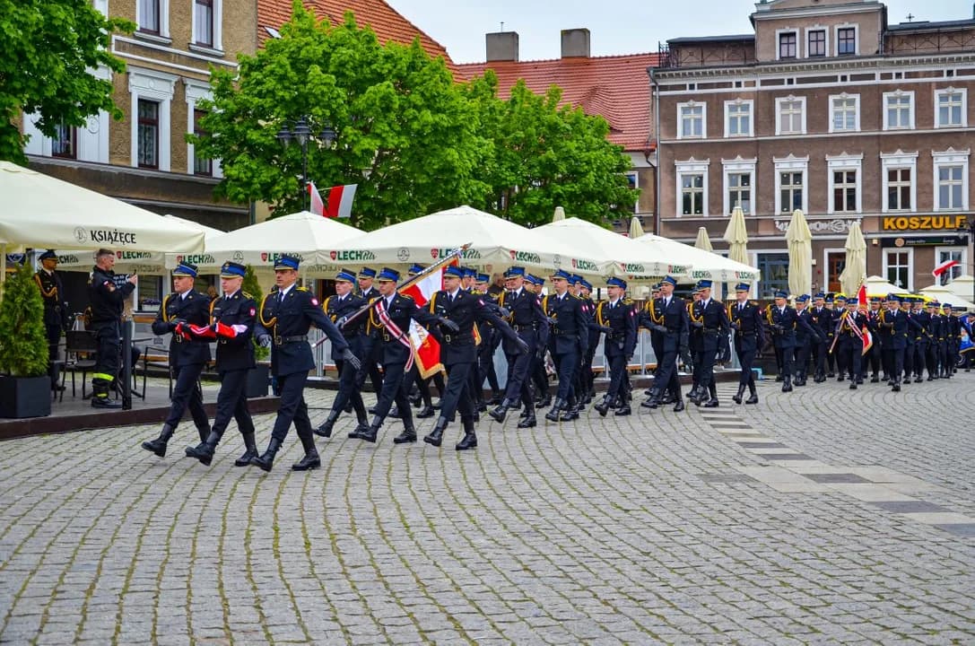Komendant jarocińskiej straży pożarnej z awansem, druhna z Goliny odznaczona [ZDJĘCIA] — zdjęcie 5 z 75