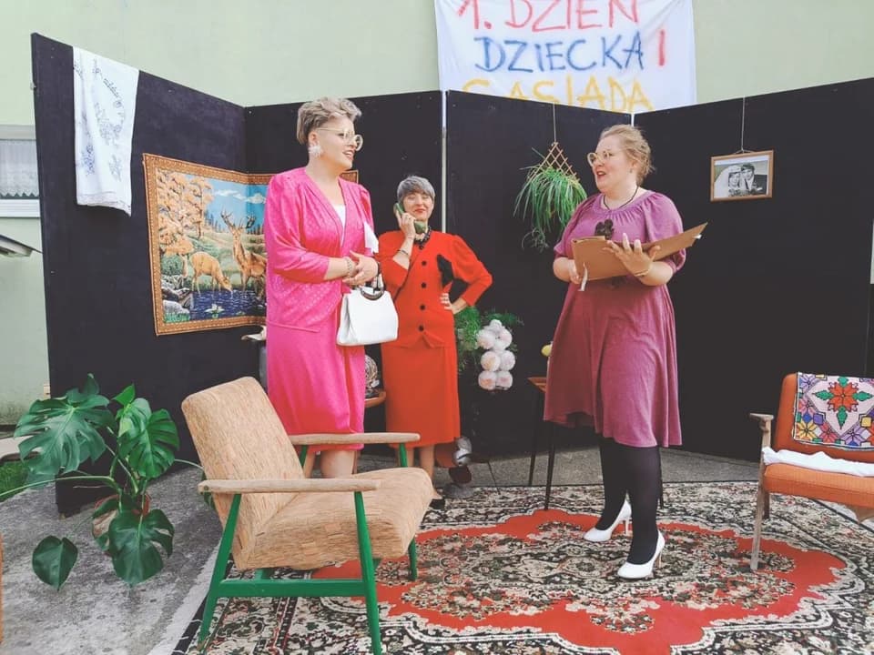 Pierwszy Dzień Sąsiada. W Roszkowie bawili  się w stylu PRL-u