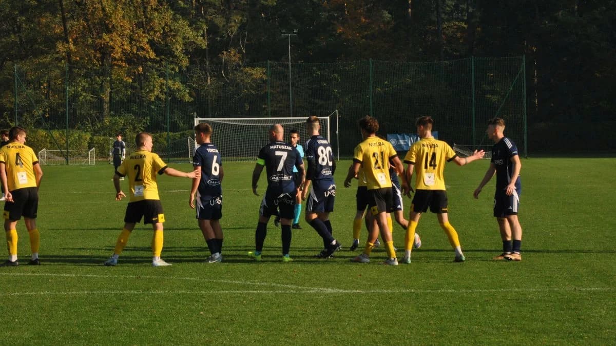 Nielba Wągrowiec - Jarota Jarocin. Znów zadecydowała końcówka [ZDJĘCIA]
