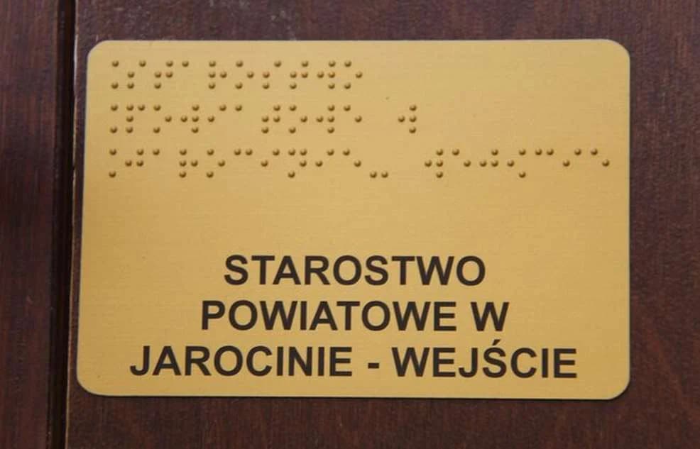 Dostosowanie Starostwie Powiatowym w Jarocinie do potrzeb osób z niepełnosprawnościami — zdjęcie 5 z 7