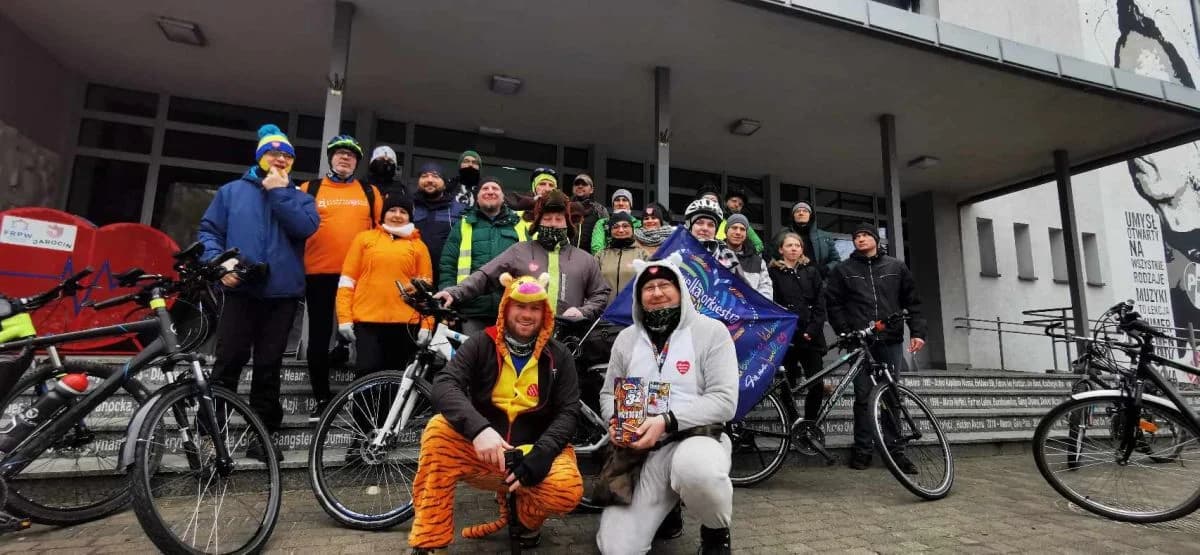 Rajd RoweLOVE Jarocin. Z puszką jadą 32 kilometry na 32. finał WOŚP-u [ZDJĘCIA] — zdjęcie 3 z 21