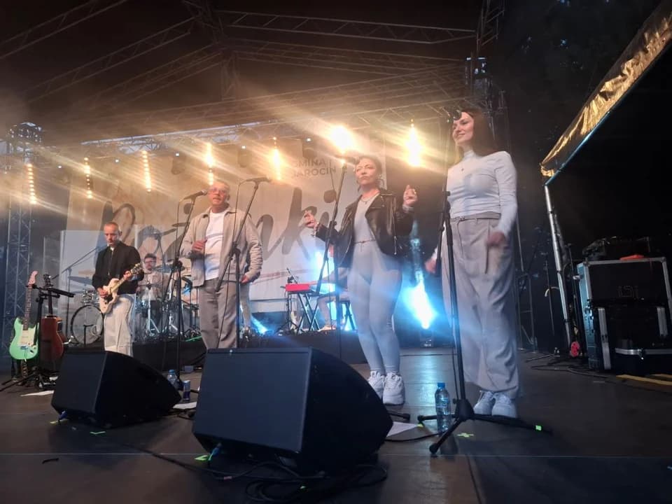 Tłumy na koncercie Sound'n'Grace w Wilkowyi. Klimatyczne, ale i dynamiczne utwory dla dożynkowych gości [ZDJĘCIA] — zdjęcie 5 z 54