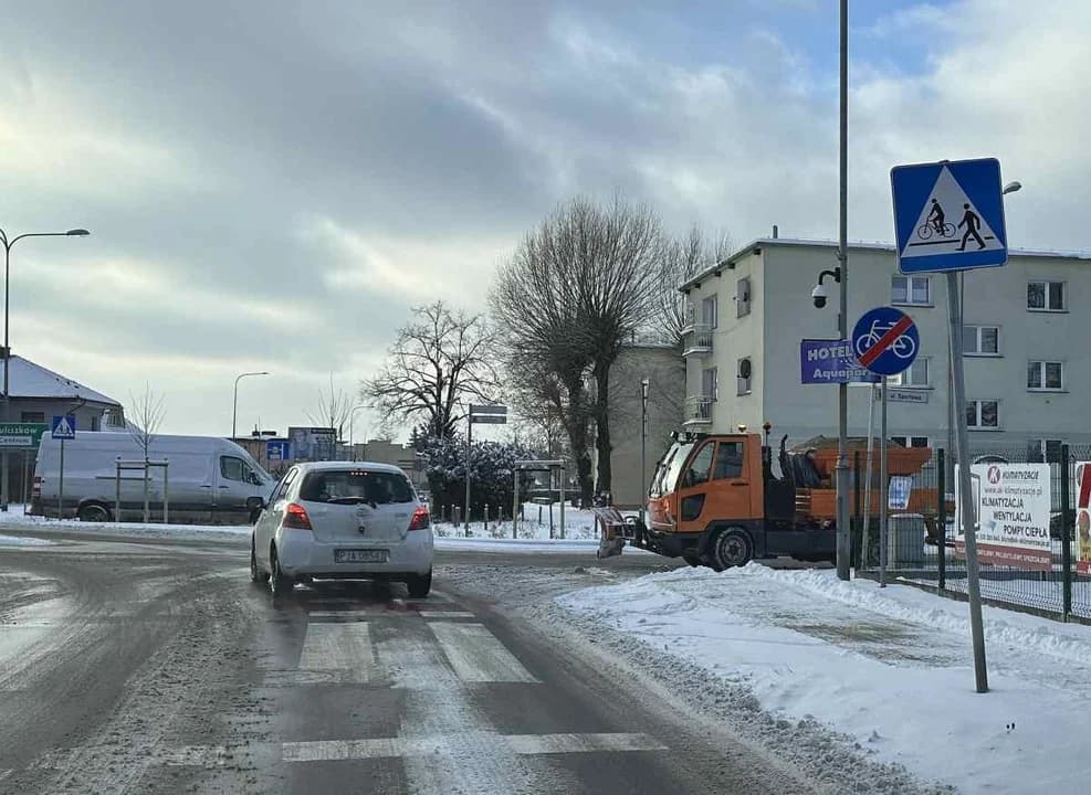Jak oceniacie zimowe utrzymanie dróg na terenie Jarocina, powiatu jarocińskiego? — zdjęcie 5 z 18