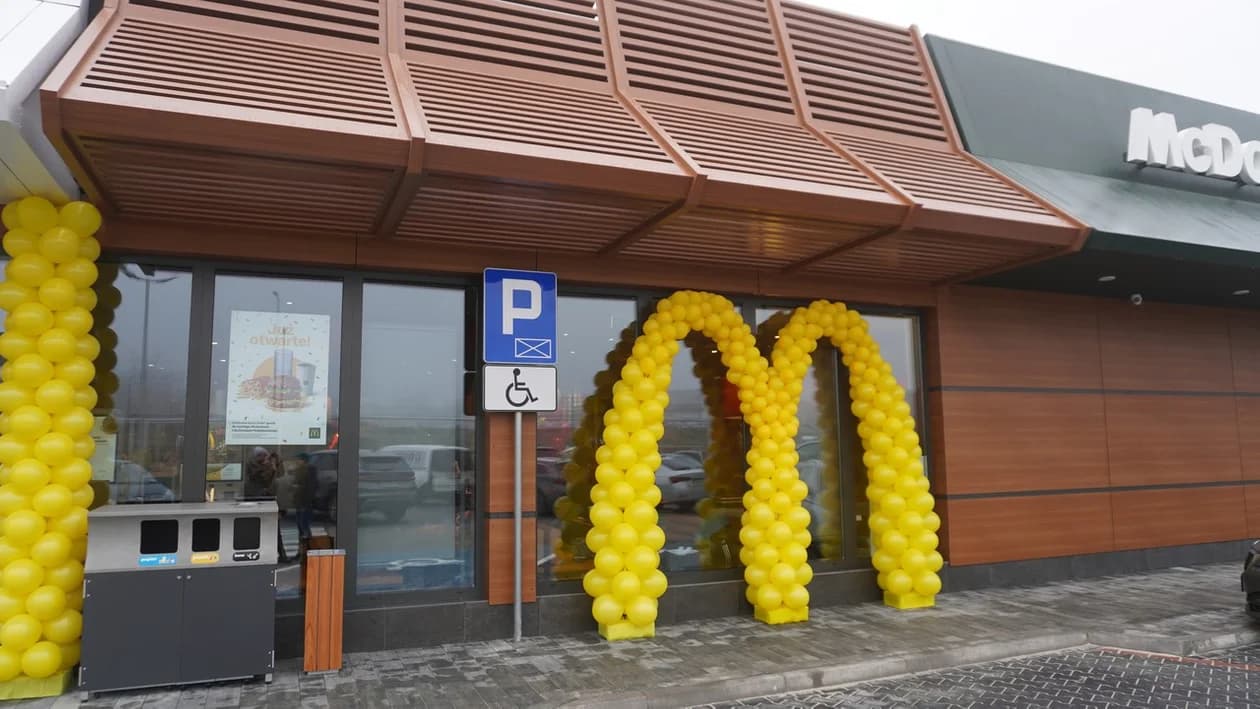 Nowy McDonald's po sąsiedzku. Zobacz, jak wyglądało wielkie otwarcie lokalu [ZDJĘCIA] — zdjęcie 2 z 63
