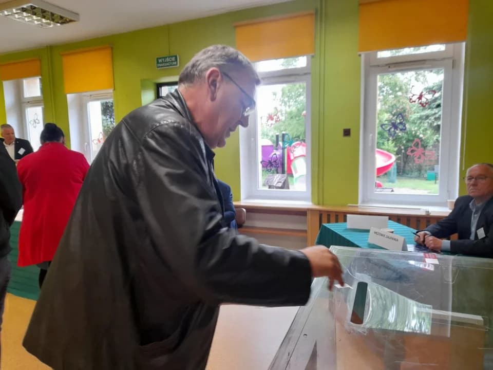 Wybory prezydenckie 2025. Frekwencja jest na razie niewielka [ZDJĘCIA] — zdjęcie 3 z 26