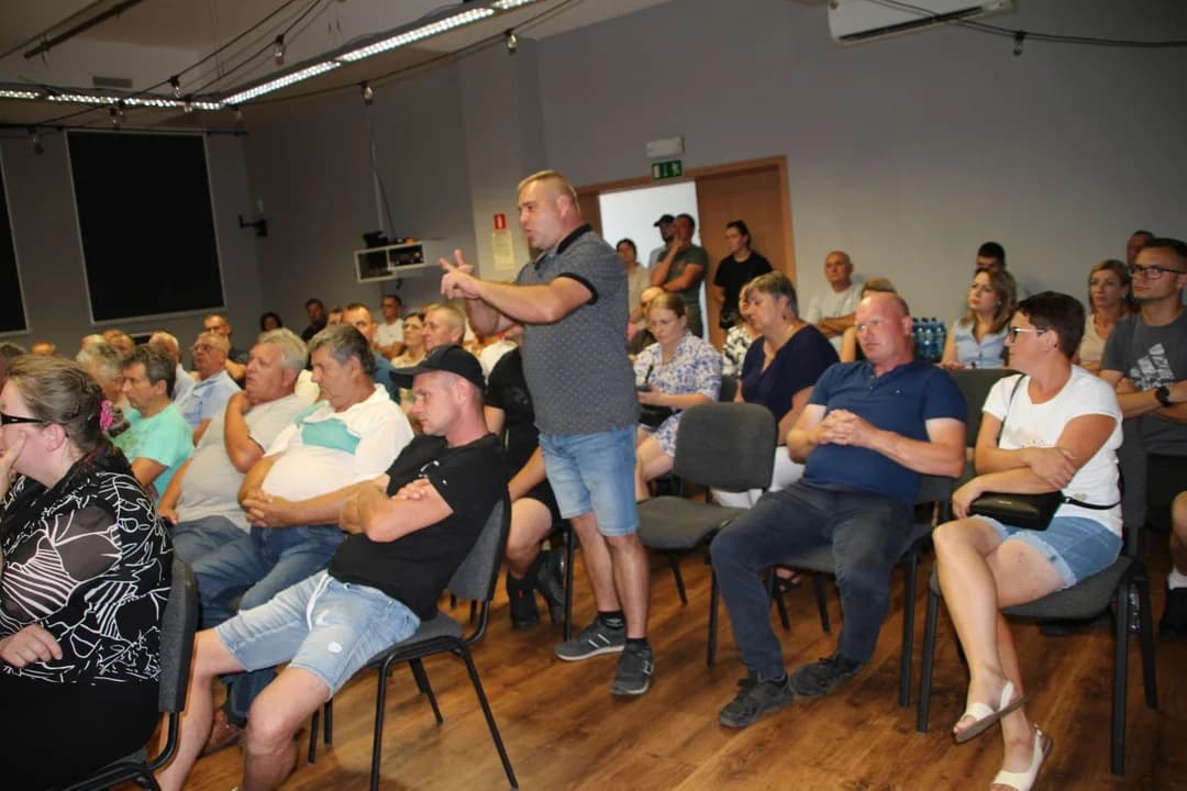 Domy i ziemię zabiorą pod budowę CPK w gminie Kotlinie. Ludzie: „To jest oszustwo”