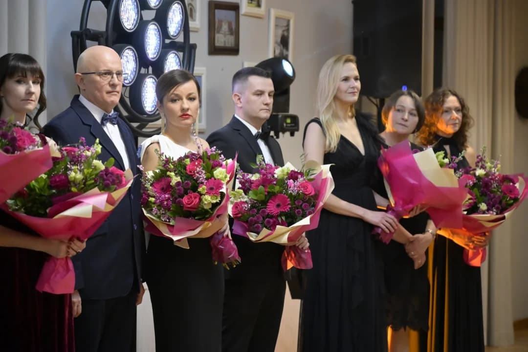 Na tradycyjnej studniówce bawią się uczniowie Zespołu Szkół Ponadpodstawowych nr 1 w Jarocinie