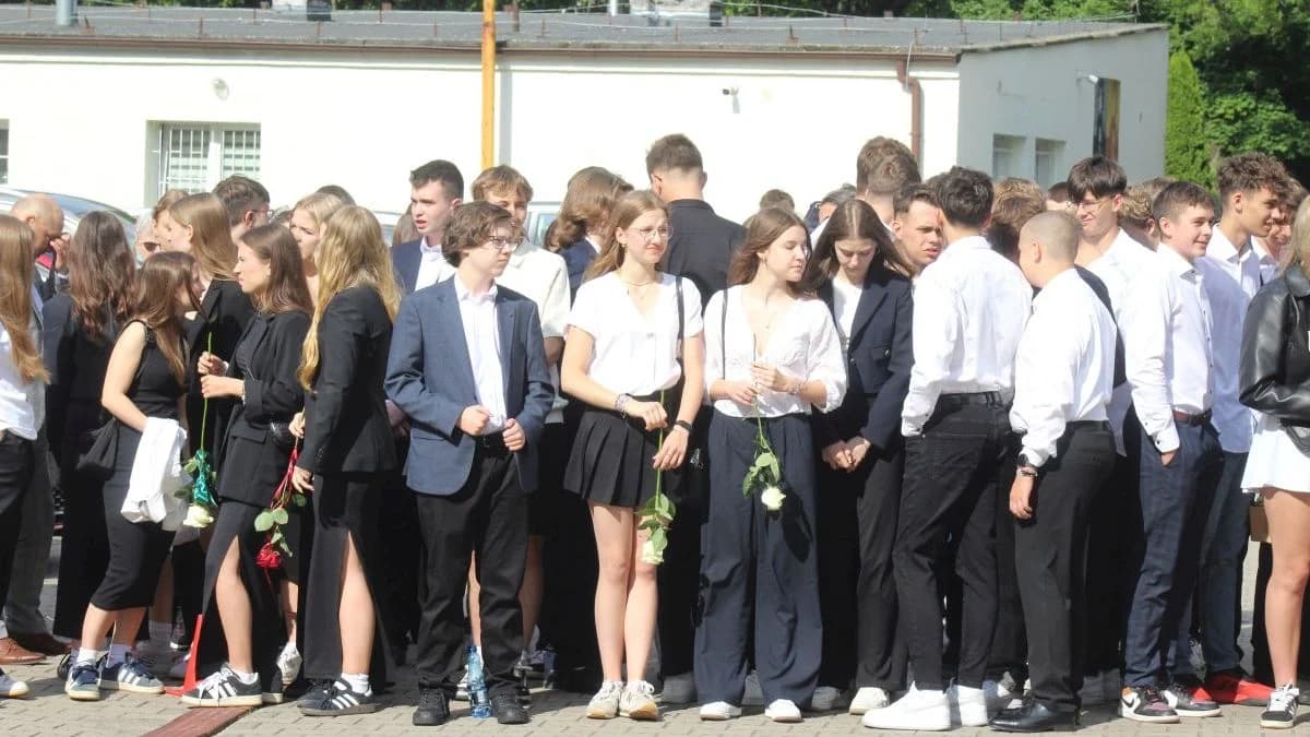 Zakończenie roku szkolnego w Liceum Ogólnokształącym nr 1 im. Tadeusza Kościuszki w Jarocinie