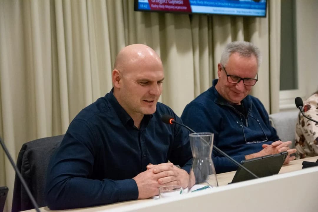 Jarocińscy radni podnieśli wynagrodzenie burmistrza. Ile będzie teraz zarabiała Urszula Wyremblewska-Korzyniewska? [ZDJĘCIA SONDA]