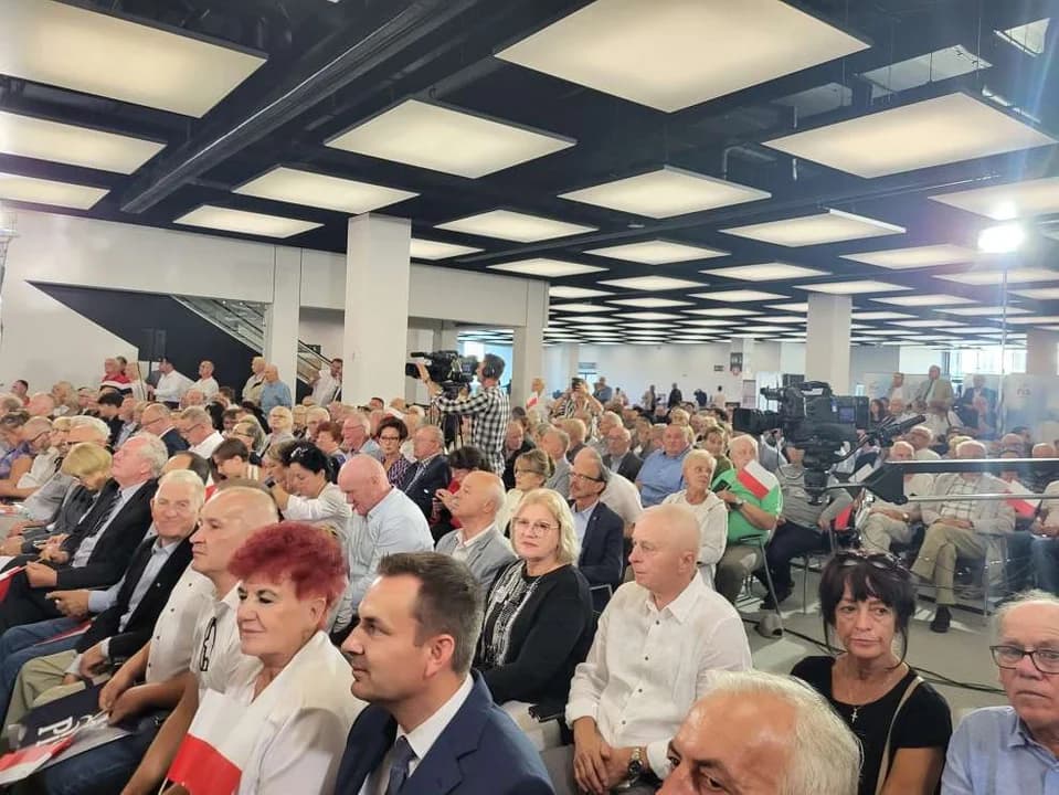 Starosta jarociński Lidia Czechak na konwencji wyborczej PiS-u — zdjęcie 3 z 18
