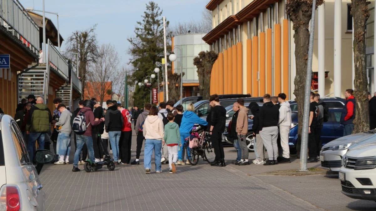 Dawno nie widziane zjawisko. Kolejka po bilety na mecz Jaroty