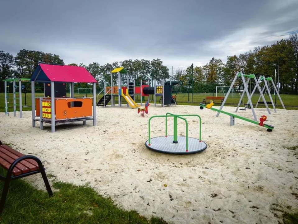 Nowe place zabaw w gminie Jarocin — zdjęcie 4 z 6