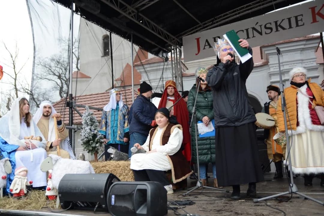 14. Jarocińskie Kolędowanie z Orszakiem Trzech Króli. Najwięcej było przedszkolaków  [ZDJĘCIA]