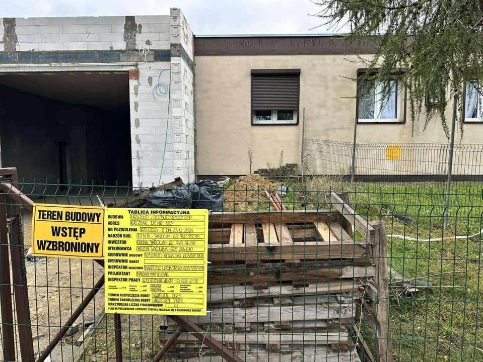 Termomodernizacja sali w Kadziaku — zdjęcie 2 z 7