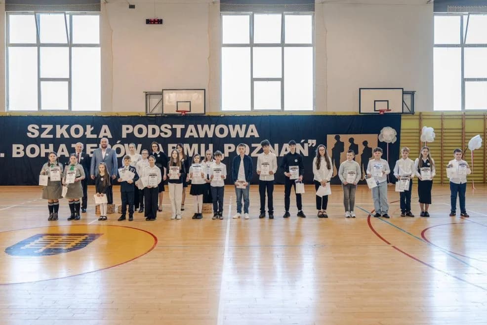 Szkole Podstawowej w Jaraczewie nadano imię Bohaterów Armii „Poznań”