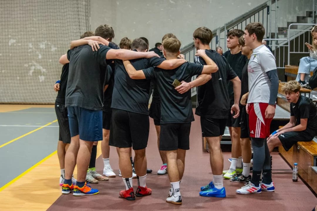 Pierwsza kolejka Jarocińskiej Ligi Halowej Piłki Nożnej