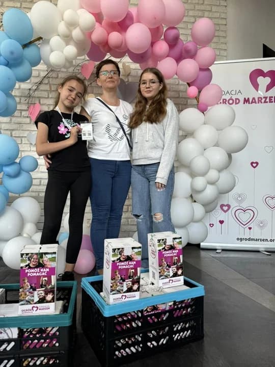 Zbierali pieniądze dla podopiecznych Fundacji Ogród Marzeń. Trwa liczenie pieniędzy — zdjęcie 5 z 38