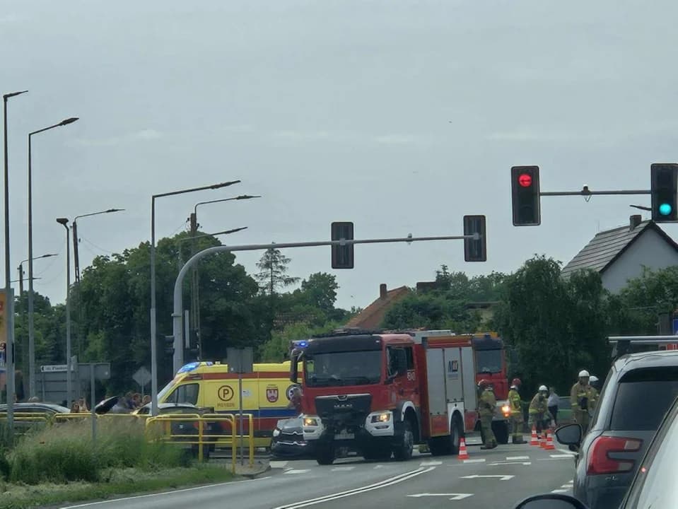 Zderzenia trzech aut w Witaszycach — zdjęcie 6 z 21