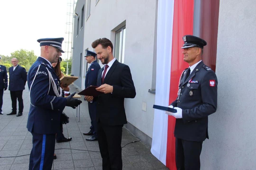 Święto Policji w Jarocinie. Policjanci odebrali awanse, padła ważna zapowiedź na 2027 rok