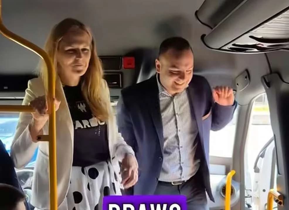 Jarocińska spółka Trans Pegaz kupiła nowego busa — zdjęcie 2 z 6