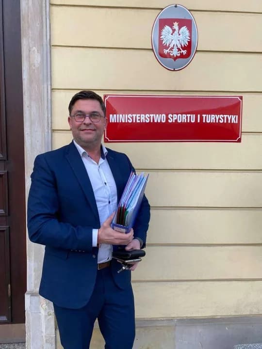 Marcin Zwierzyński, prezes spółki Jarocin Sport i jarociński radny Krzysztof Kłosowski — zdjęcie 2 z 3