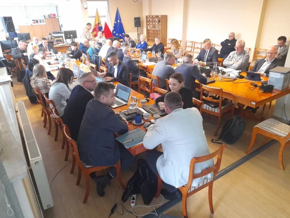 Sesja Rady Miejskiej w Jarocinie (25 października 2023) — zdjęcie 1 z 44