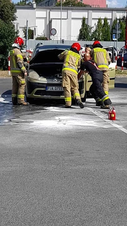 Pożar samochodu w centrum Jarocina