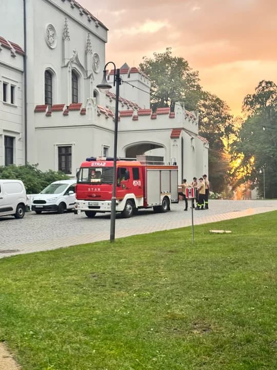 Jak zapewnia jarociński magistrat, „zastosowane środki zabijają komary i kleszcze, a jednocześnie nie są szkodliwe dla ludzi i zwierząt”.