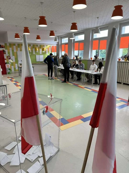 Wybory prezydenckie 2025. Mieszkańcy Jarocina i okolic głosują [ZDJĘCIA] — zdjęcie 3 z 16