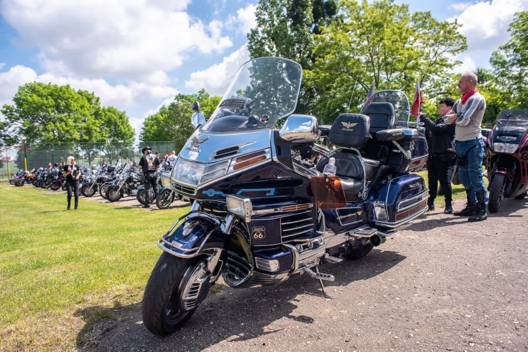 Sezon motocyklowy otwarty. Zlot w Żerkowie zgromadził tłumy [ZDJĘCIA, WIDEO] — zdjęcie 5 z 100