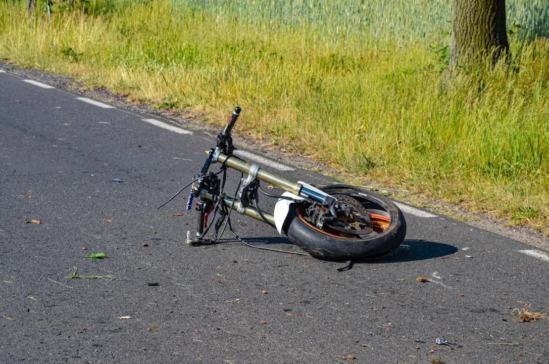 Tragiczny początek długiego weekendu. Nie żyje motocyklista [ZDJĘCIA, AKTUALIZACJA]