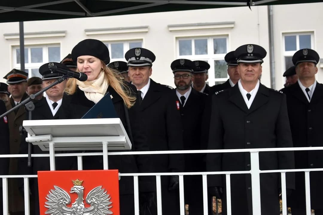 Zmiana dowódcy w 16. Jarocińskim Batalionie Remontu Lotnisk [ZDJĘCIA] — zdjęcie 4 z 44