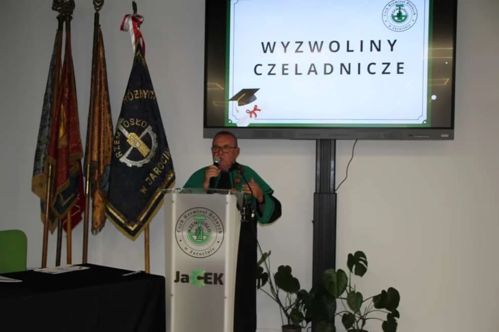W Jarocinie odbyła się uroczysta ceremonia Wyzwolin Czeladniczych, czyli przejścia z ucznia na czeladnika [ZDJĘCIA, SONDA]