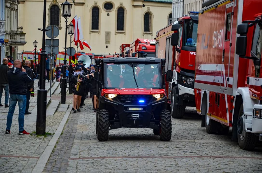 Komendant jarocińskiej straży pożarnej z awansem, druhna z Goliny odznaczona [ZDJĘCIA] — zdjęcie 2 z 75