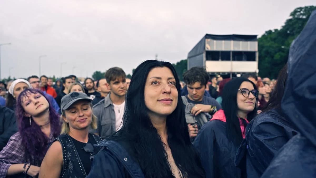 Tak bawiliście w błocie i deszczu podczas pierwszego dnia Jarocin Festiwal 2026