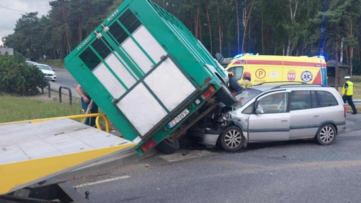 Wypadek między Kotlinem a Wyszkami na DK11