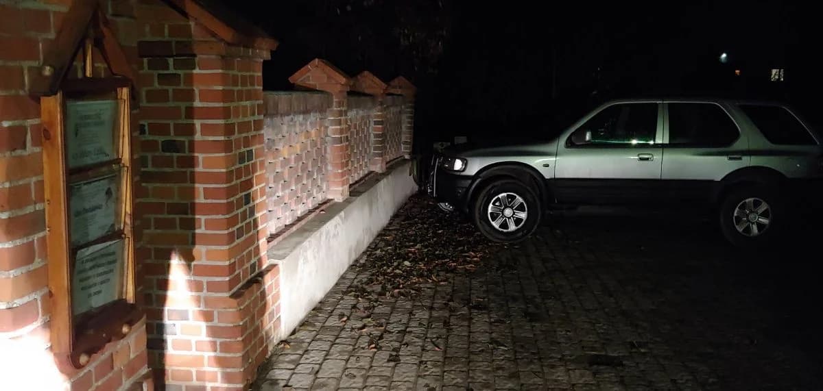 Ktoś zrywa zawiadomienia o śmierci przy cmentarzu w Jaraczewie. Ludzie mają podejrzenia...