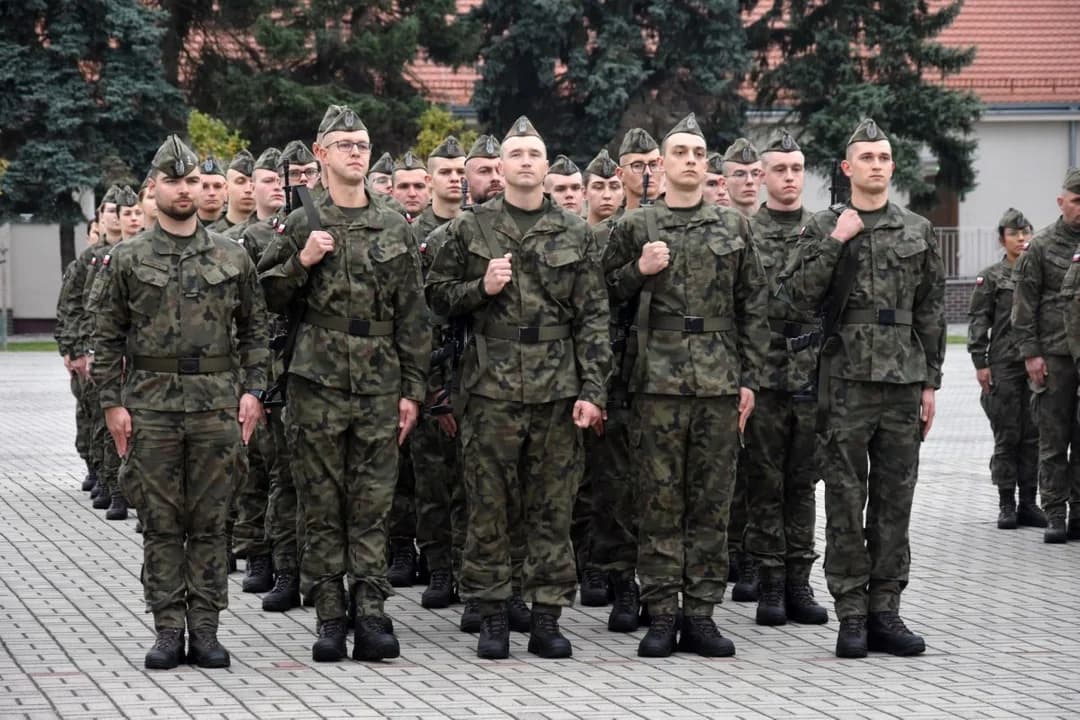 Kolejna grupa elewów rozpoczęła szkolenie w 16. Jarocińskim Batalionie Remontu Lotnisk [ZDJĘCIA] — zdjęcie 6 z 14