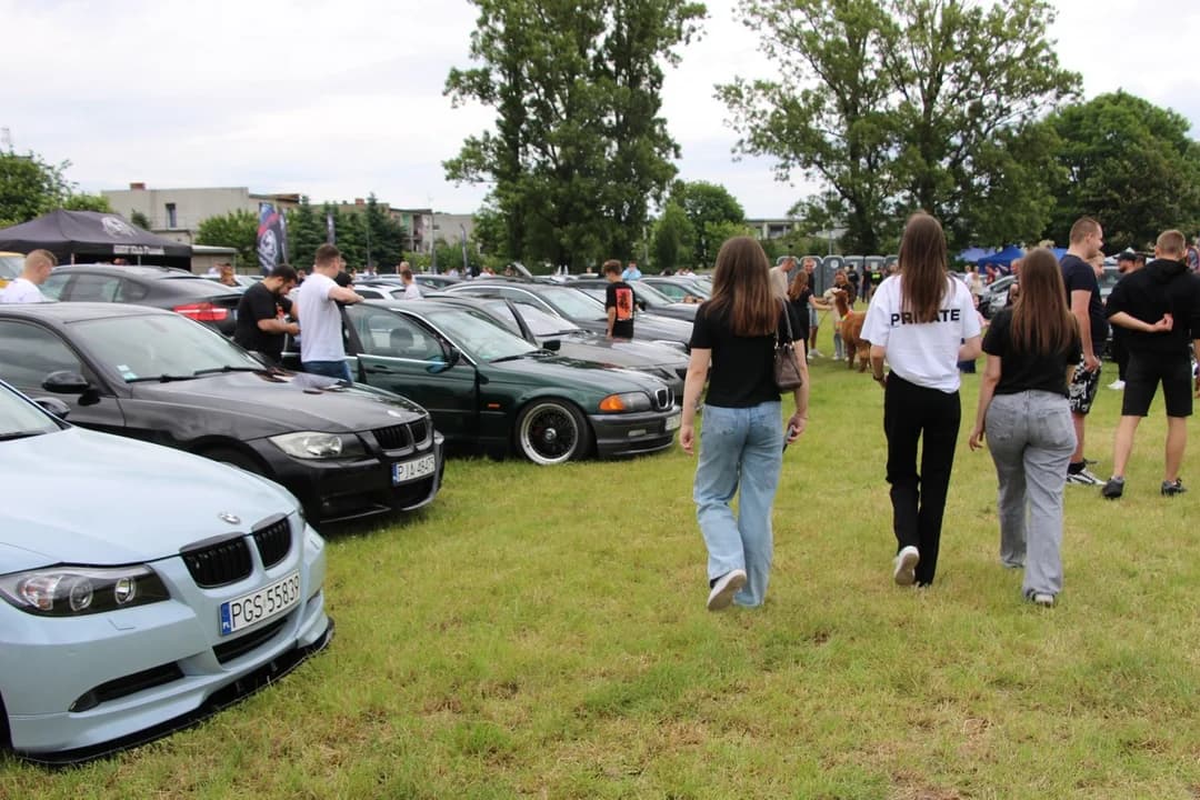 Majówka BMW w Dobrzycy 2025 — zdjęcie 1 z 174