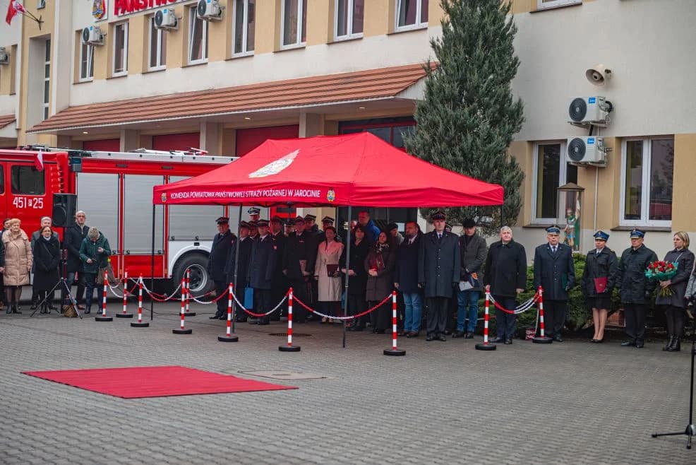 Pożegnanie ze służbą Tomasza Krawczyka - Komendanta Państwowej Straży Pożarnej w Jarocinie