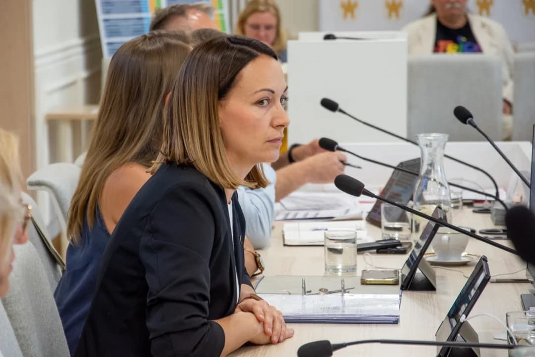 Posiedzenia Rady Miejskiej w Jarocinie (lipiec 2025 r.) — zdjęcie 3 z 25