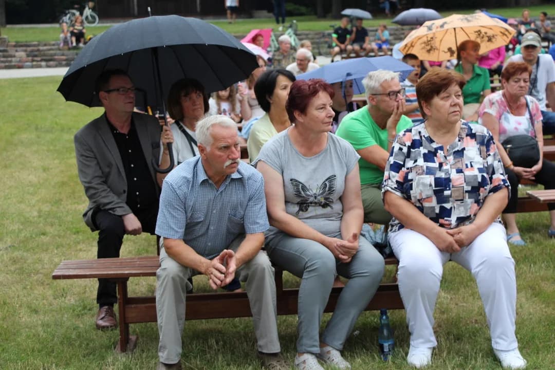 Międzynarodowe Spotkania Folklorystyczne. Koncert w Dobrzycy — zdjęcie 5 z 46