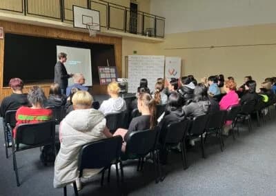 Wiceburmistrz Gostynia, historyk, autor książek gościł w Cerekwicy Nowej — zdjęcie 2 z 2