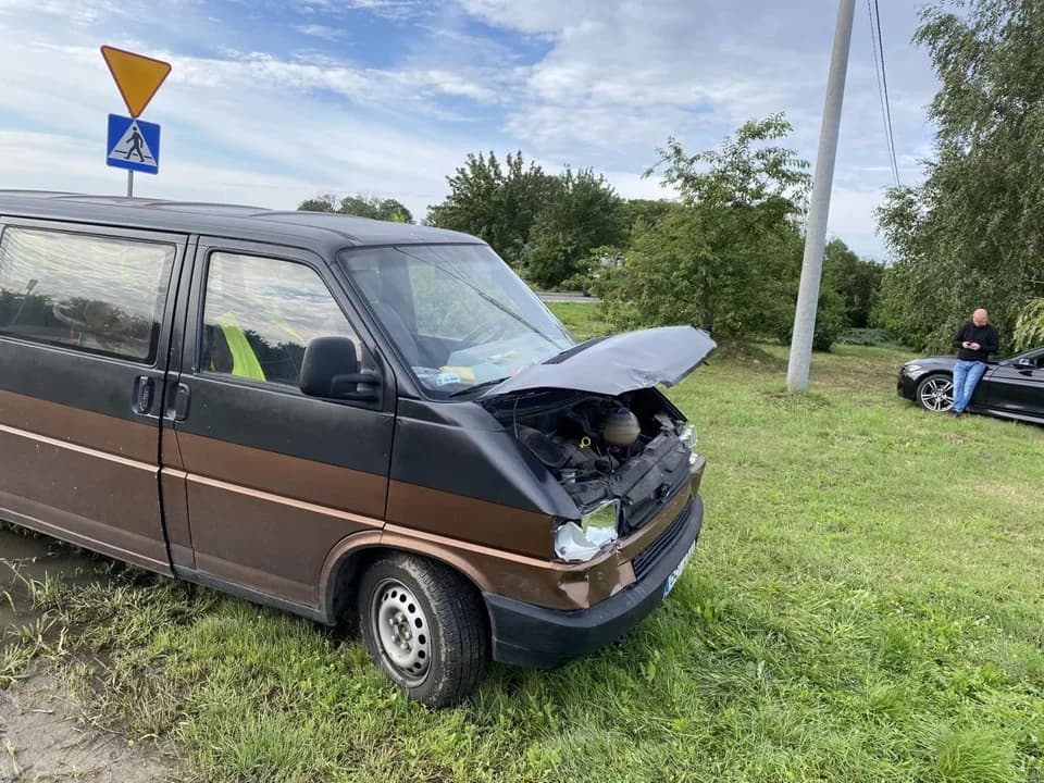 Zderzenie dwóch aut w Przybysławiu