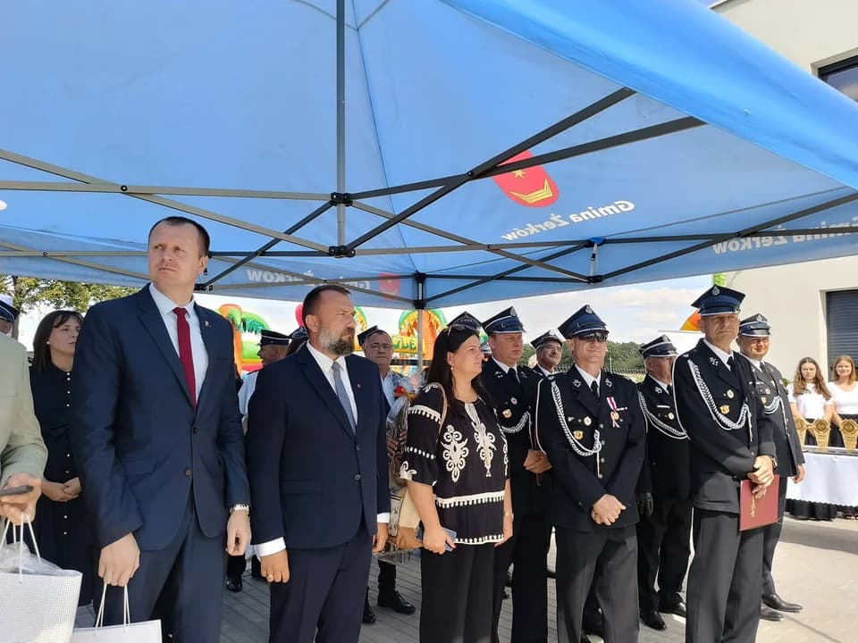 W Dobieszczyźnie uroczyście otwarto nową remizę OSP [ZDJĘCIA] — zdjęcie 5 z 47