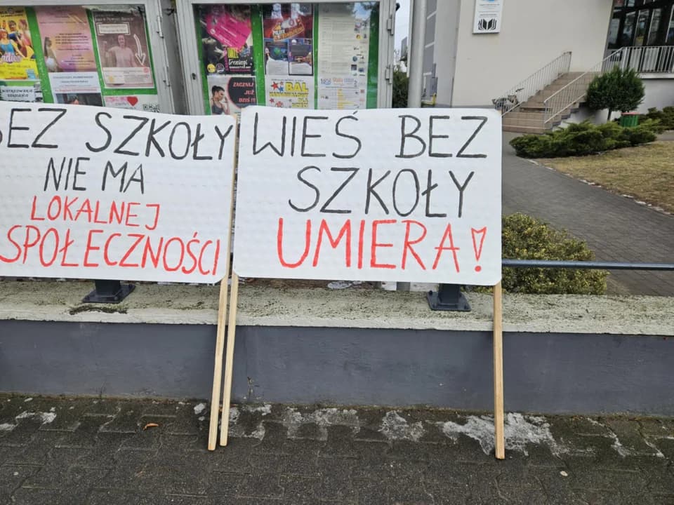 Radni obradują, ludzie protestują
